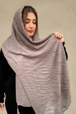 شال پلیسه رنگ نسکافه‌ای چرک