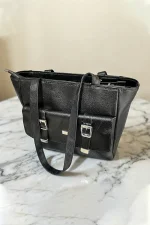 کیف دستی و دوشی زنانه طرح چنل با بند بلند و جیب پشتی