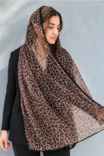 شال توری پلنگی زنانه مدل لئو با پارچه سبک و نیمه‌شفاف مناسب استایل مجلسی
